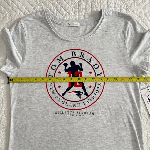 NWT Tom Brady Patriots Hall of Fame Induction Women's T-Shirt '47 Brand - Picture 5 of 10